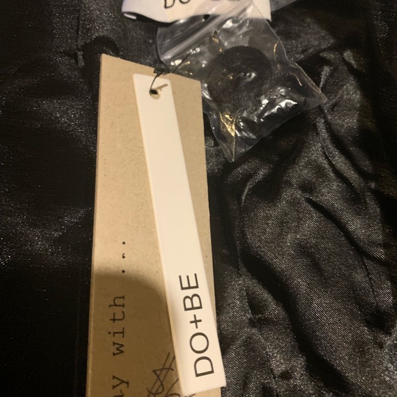 Do+Be black velvet jacket. - Picture 6 of 8